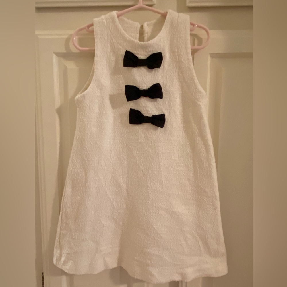 Zara girls white tweed dress. Size 6 (more like 5). Great condition.